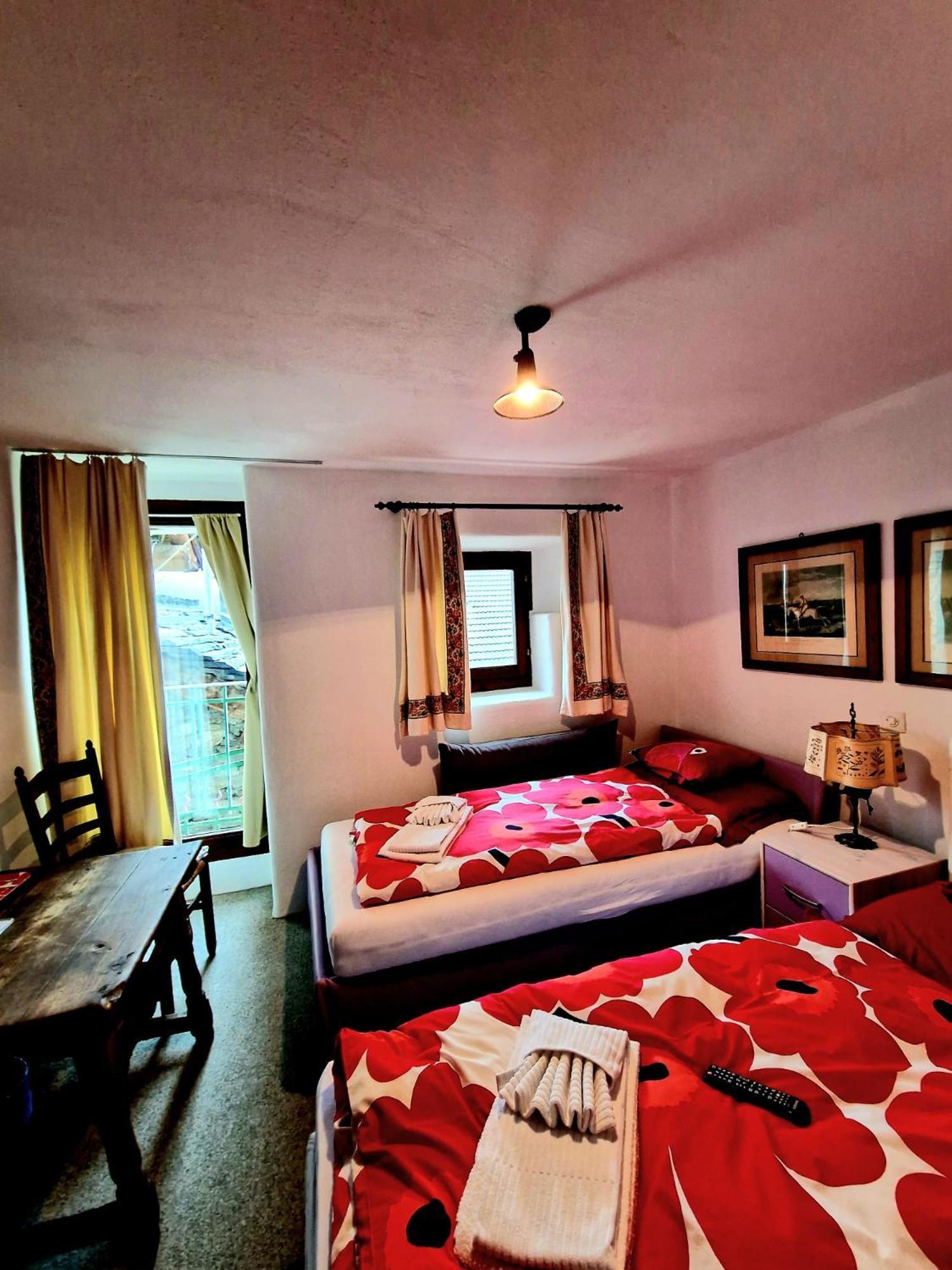 Hotel Soazza Buitenkant foto